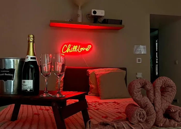 Semesterbostad De Charme Et Son Jacuzzi En Pleine Nature Beaux